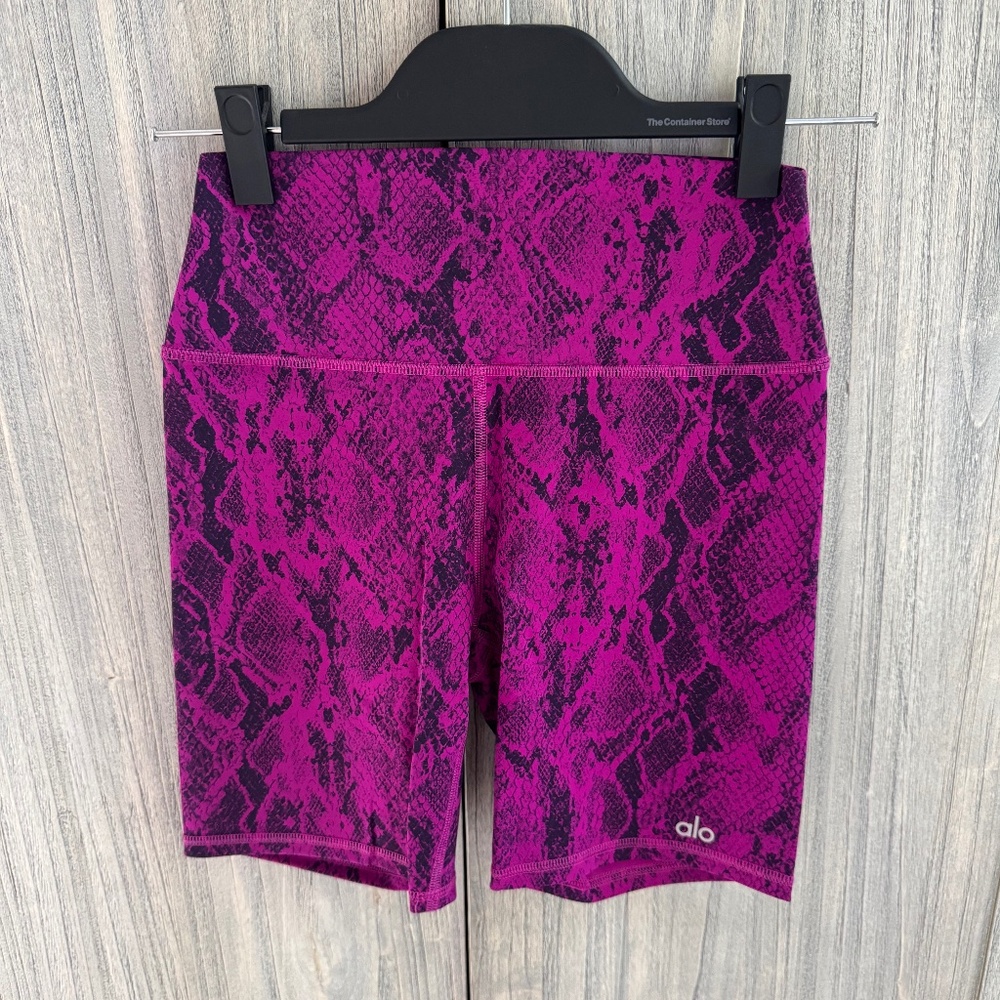 ALO Yoga bike shorts